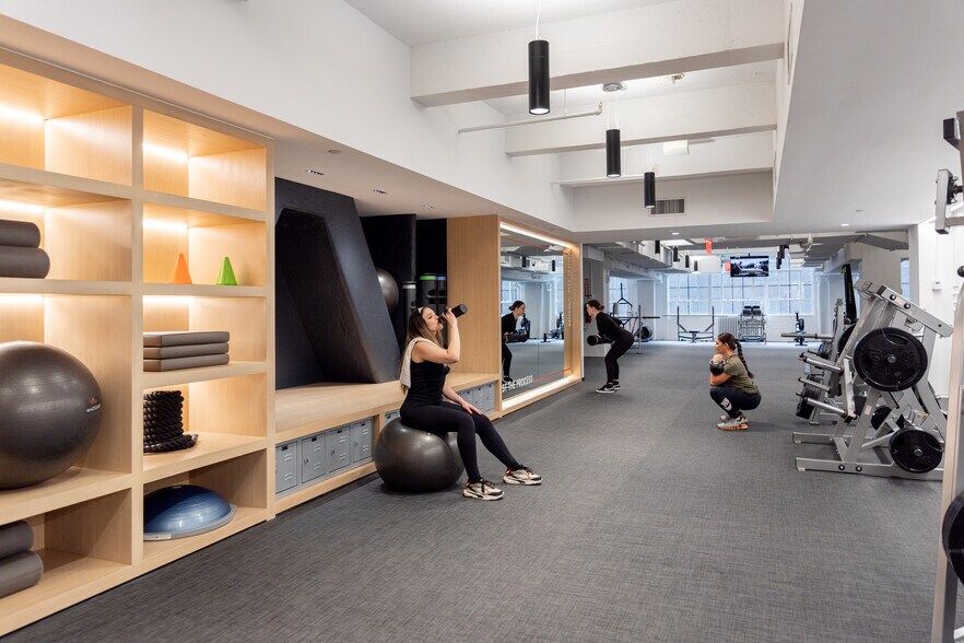 More Photos Of 601 W 26th St, New York Office For Lease