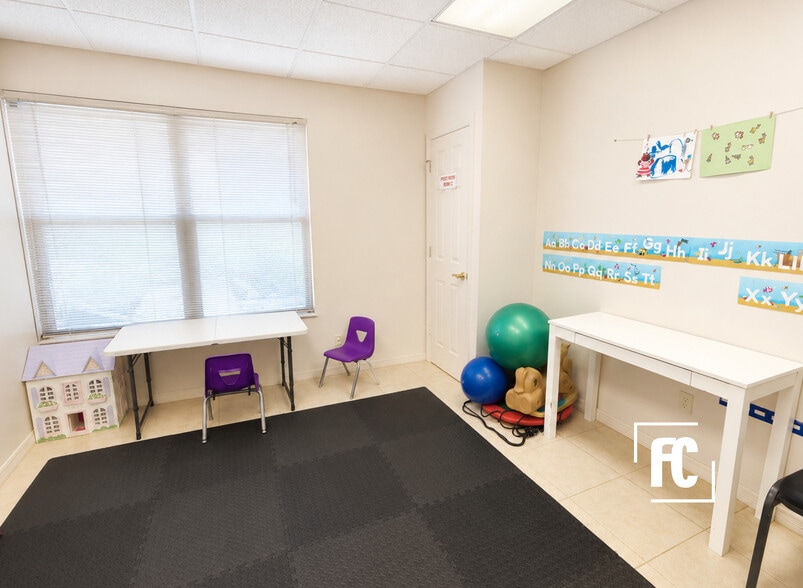 More Photos Of 310 SW Ocean Blvd, Stuart Medical For Sale