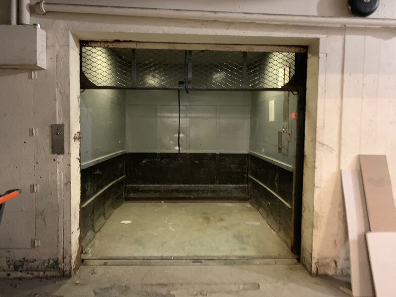 More Photos Of 544-560 Park Ave, Brooklyn Manufacturing For Lease