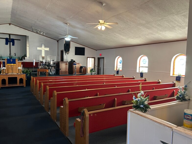 More Photos Of 1402 Smith Rd, Columbus Religious Facility For Sale