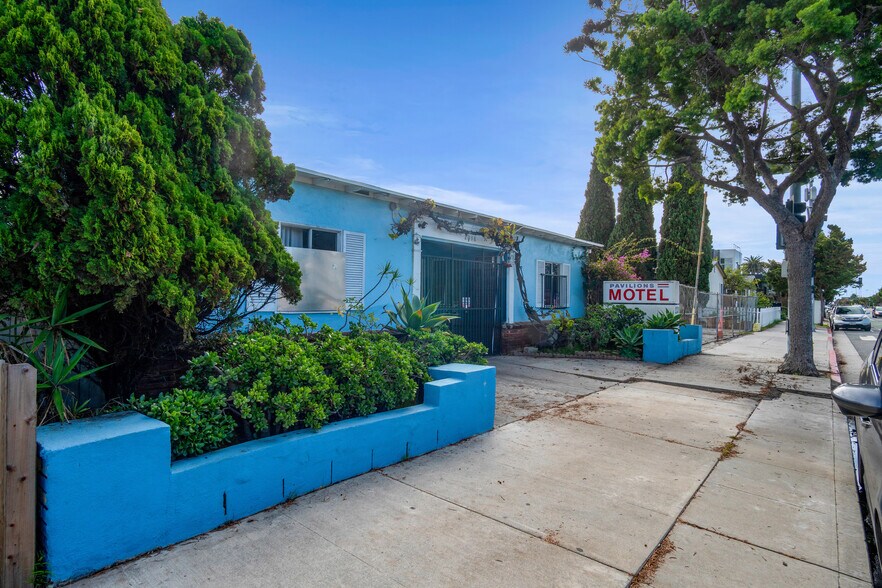 More Photos Of 2338 Ocean Park Blvd, Santa Monica Apartments For Sale