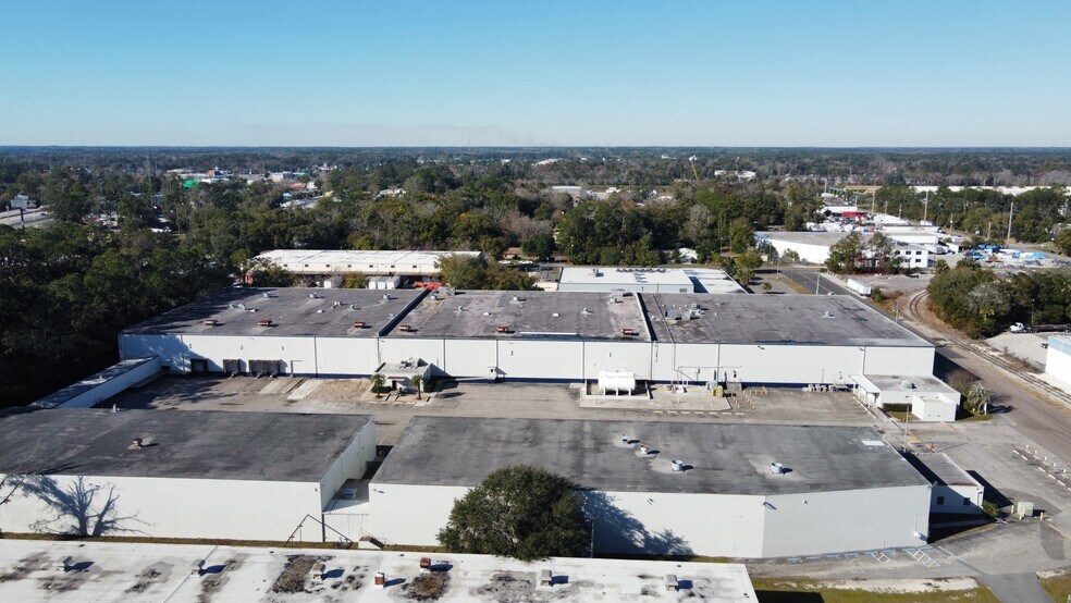 More Photos Of 5344 Overmyer Dr, Jacksonville Warehouse For Lease