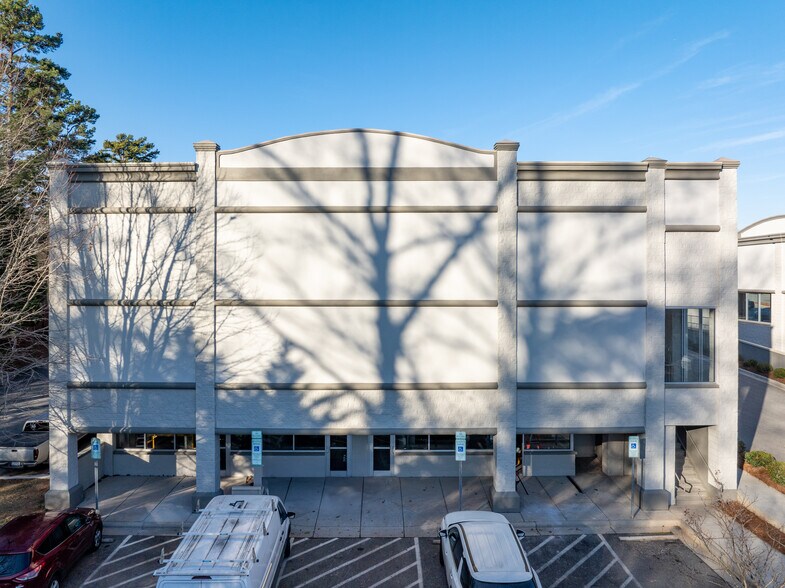 More Photos Of 920 Cox Rd, Gastonia Unknown For Lease