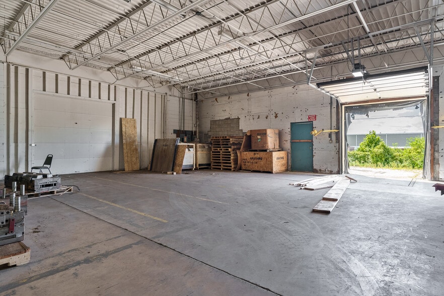 More Photos Of 6320 Material Ave, Loves Park Warehouse For Sale