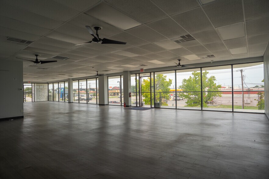 More Photos Of 5142-5198 Rufe Snow Dr, North Richland Hills Unknown For Lease