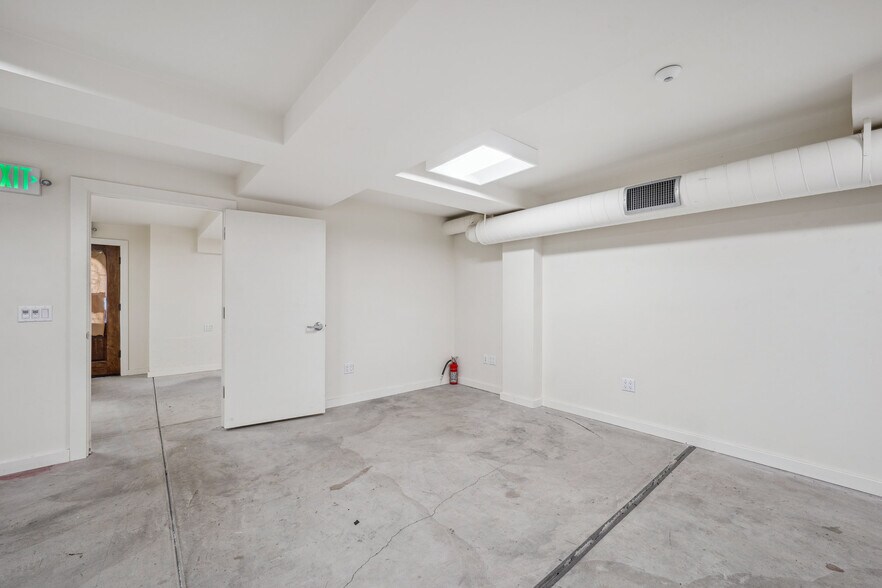 More Photos Of 607 Haight St, San Francisco Apartments For Lease