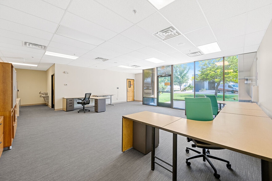 More Photos Of 610 E Glendale Ave, Sparks Warehouse For Lease