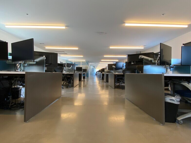 More Photos Of 5760-5780 W Jefferson Blvd, Los Angeles Office For Lease
