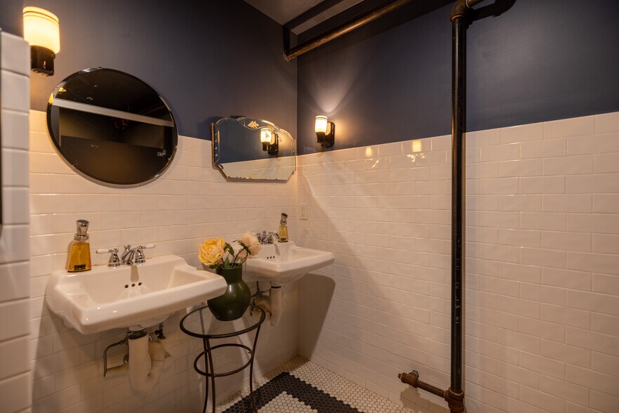 More Photos Of 743 Haywood Rd, Asheville Restaurant For Sale
