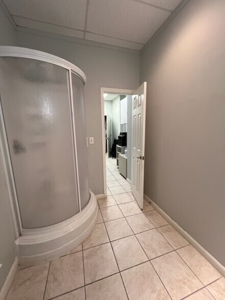 More Photos Of 3939 Lexington Blvd, Missouri City Medical For Sale
