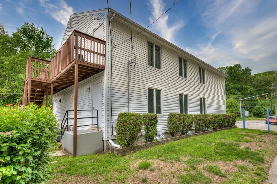 More Photos Of 626 Toll Gate Rd, Warwick Medical For Lease