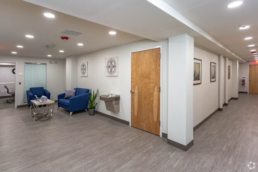 More Photos Of 520 Franklin Ave, Garden City Medical For Sale