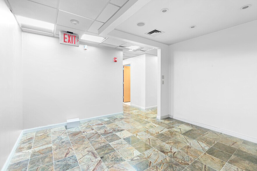 More Photos Of 161 Madison Ave, New York Medical For Lease