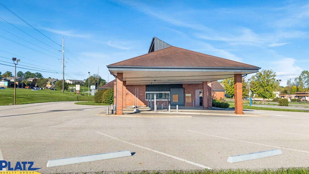More Photos Of 3667 Starrs Centre Dr, Canfield Bank For Lease
