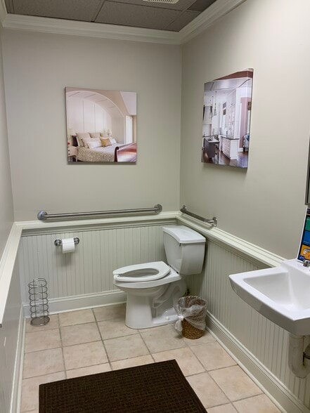 More Photos Of 208 West St, Annapolis Storefront Retail Office For Lease