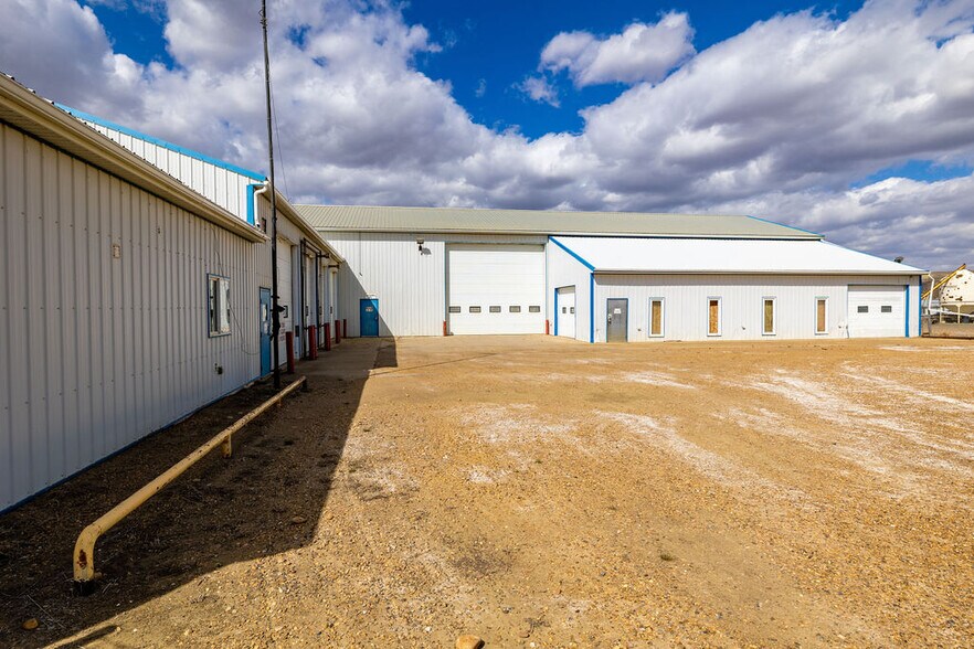 More Photos Of 800 S Railway Ave W, Drumheller Industrial For Lease