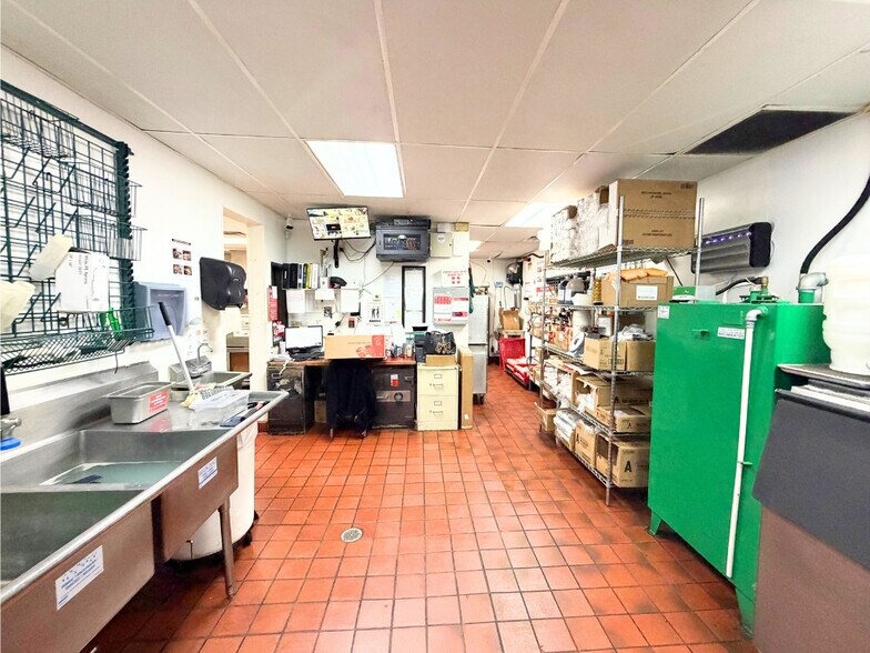 More Photos Of 670 S E St, San Bernardino Fast Food For Lease