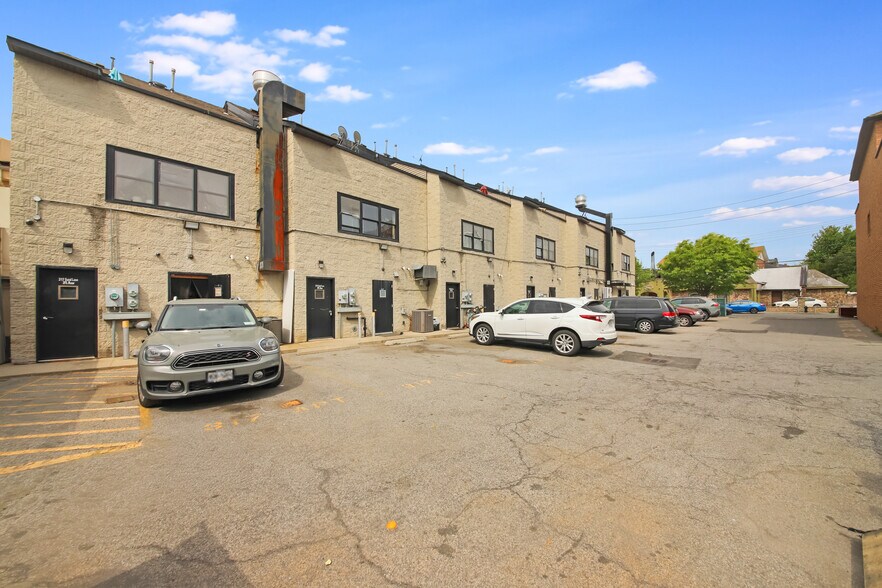 More Photos Of 315 Sand Ln, Staten Island General Retail For Lease