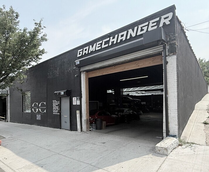 Primary Photo Of 2814 20th Ave, Long Island City Warehouse For Lease