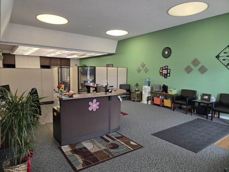 More Photos Of 20 E Main St, Dodge Center Office For Sale