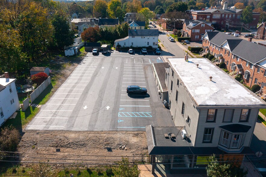 More Photos Of 276-278 Main St, Hackettstown Storefront Retail Office For Lease