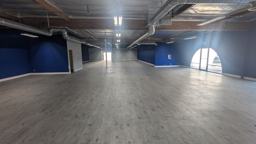 More Photos Of Morena Blvd, San Diego Freestanding For Lease