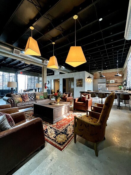 More Photos Of 1101 S Roosevelt Ave, San Antonio Storefront Retail Office For Sale