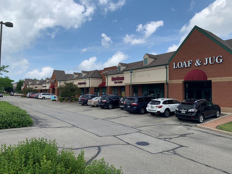 Primary Photo Of 690 Westfield Way, Pewaukee Storefront Retail Office For Lease