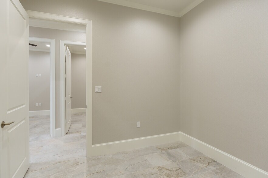More Photos Of 12414 Spring Cypress Rd, Tomball Medical For Sale