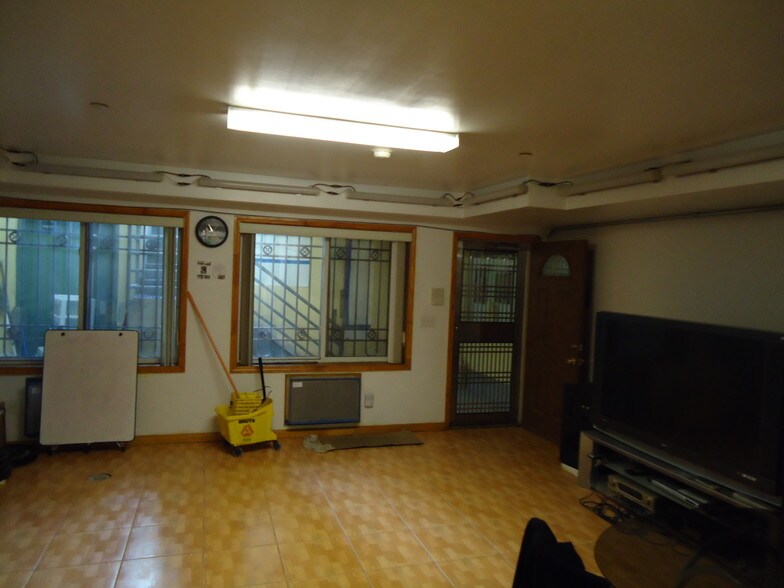More Photos Of 132-38 &-13244 41st Ave, Flushing Apartments For Sale