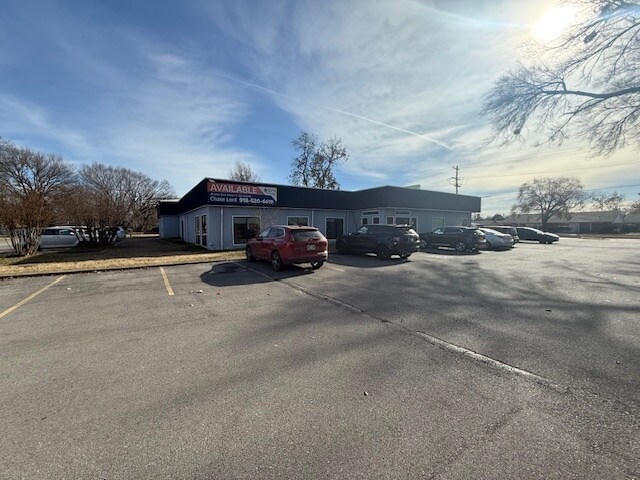Primary Photo Of 5553-5555 S Peoria Ave, Tulsa Office For Sale