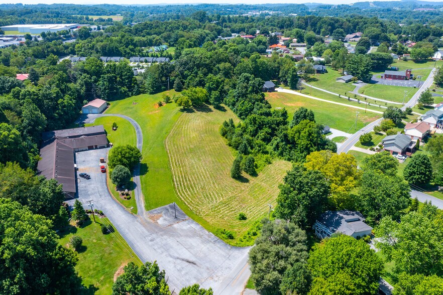 More Photos Of 2514 Old Lewis Rd, Johnson City Warehouse For Lease