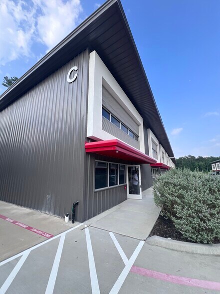 More Photos Of 28408 Sweetgum Rd, Magnolia Warehouse For Lease