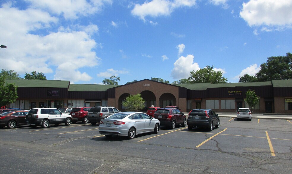 More Photos Of 1400 Scott Lake Rd, Waterford Office For Lease