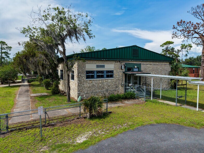 More Photos Of 502 N Center St, Perry Schools For Sale