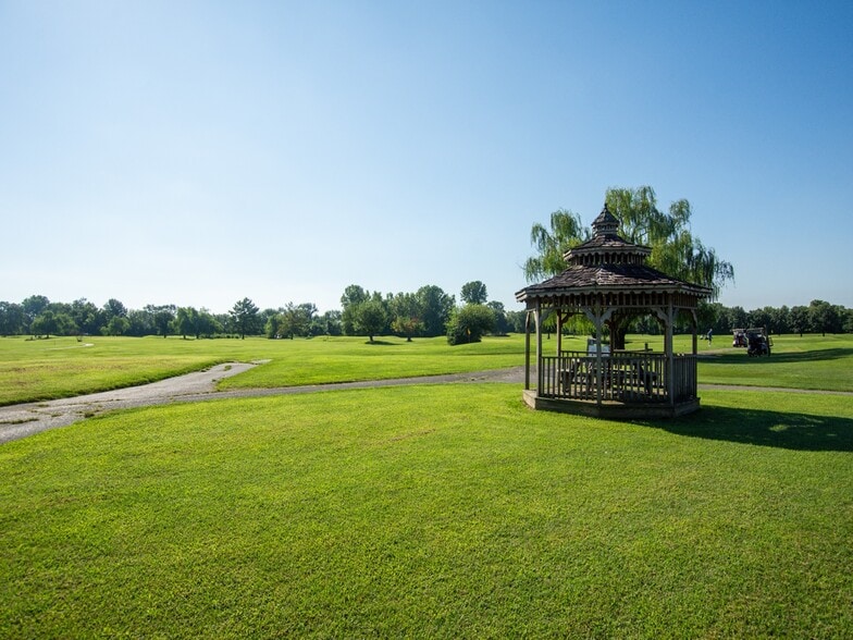 More Photos Of 3500 Kingshighway, East Saint Louis Golf Course Driving Range For Sale