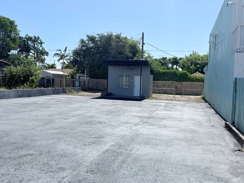 More Photos Of 620 Dixie Highway Hwy, Lake Worth Beach Land For Lease