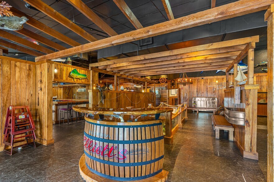 More Photos Of 4170 Us-1 Hwy, Edgewater Restaurant For Lease
