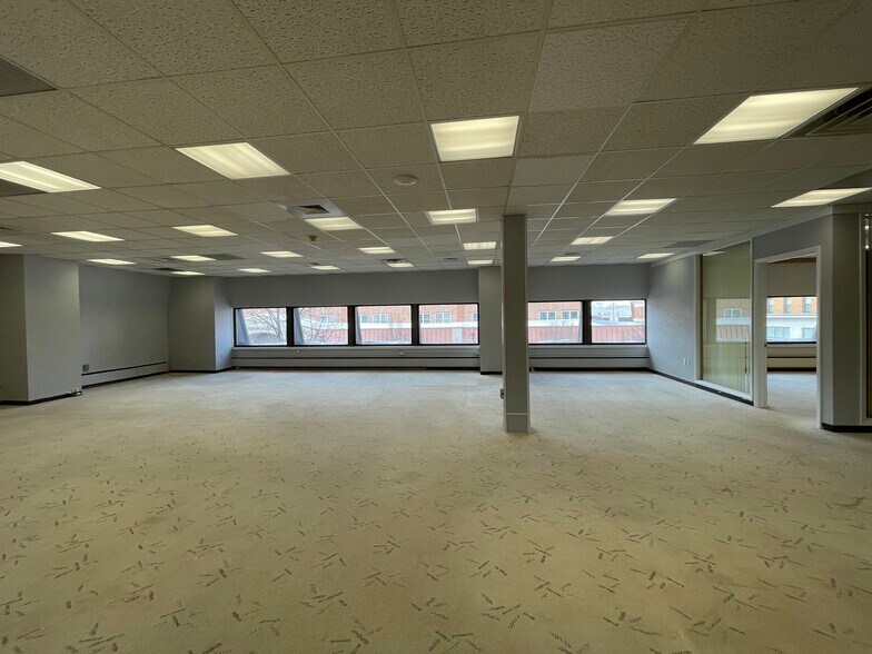 More Photos Of 511 Ashmun St, Sault Sainte Marie Office For Lease