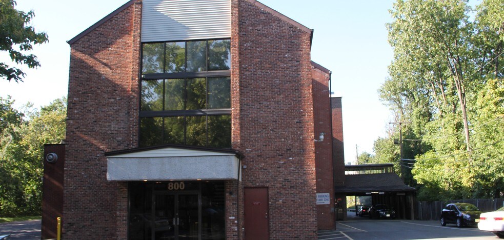 More Photos Of 800 Bloomfield Ave, Nutley Apartments For Lease