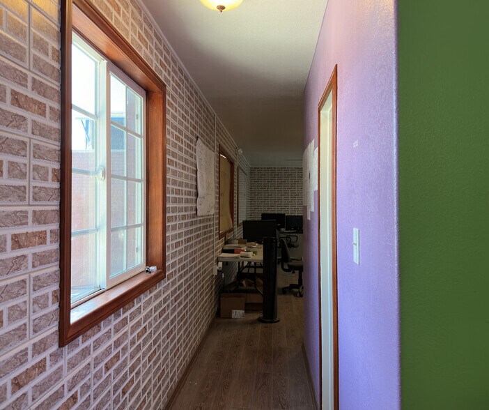 More Photos Of 540-564 S Crocker st, Los Angeles Industrial For Sale