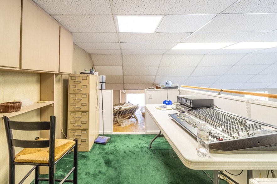 More Photos Of 5502 Dayton Blvd, Chattanooga Religious Facility For Sale