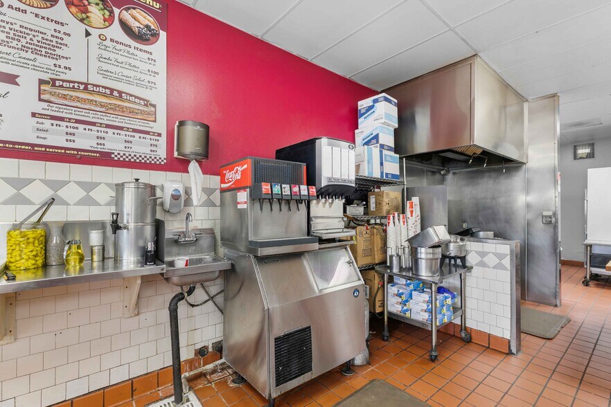 More Photos Of 1423-1425 W Burbank Blvd, Burbank General Retail For Sale