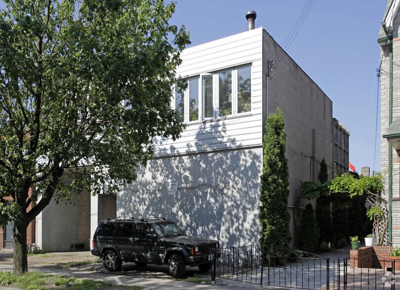 Primary Photo Of 134 Osler St, Toronto Service For Lease