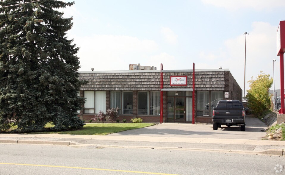Primary Photo Of 144-146 Oakdale Rd, Toronto Manufacturing For Sale