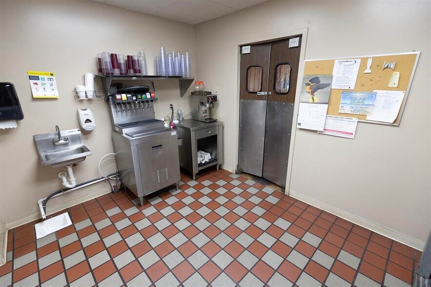 More Photos Of 12201 Albee Rd, Burt Restaurant For Sale