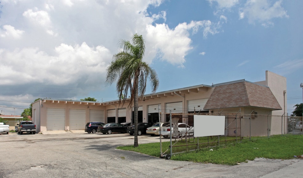 More Photos Of 101 NW 43rd St, Oakland Park Auto Repair For Sale