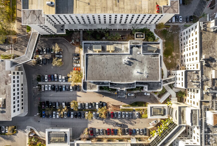 More Photos Of 560 Jackson St N, Saint Petersburg Medical For Lease
