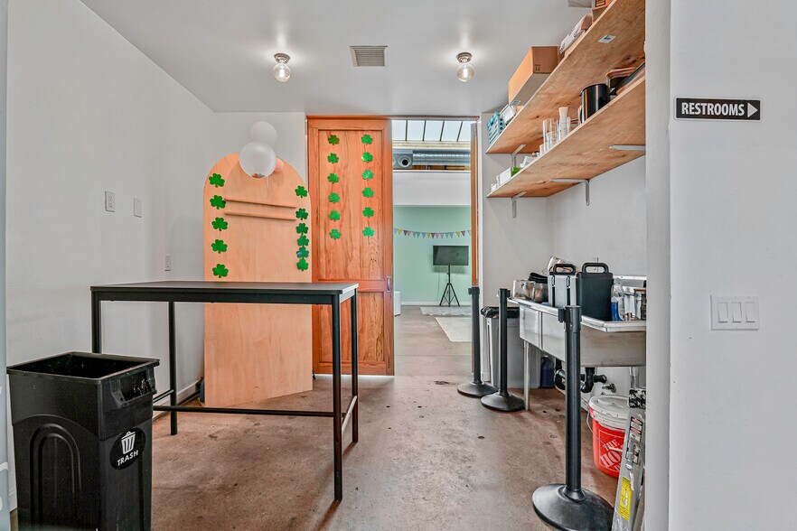 More Photos Of 325 15th St, San Diego Loft Creative Space For Lease