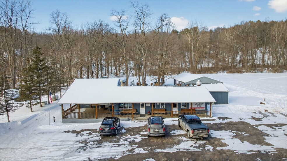 More Photos Of 2862 Guyanoga Rd, Branchport General Retail For Sale